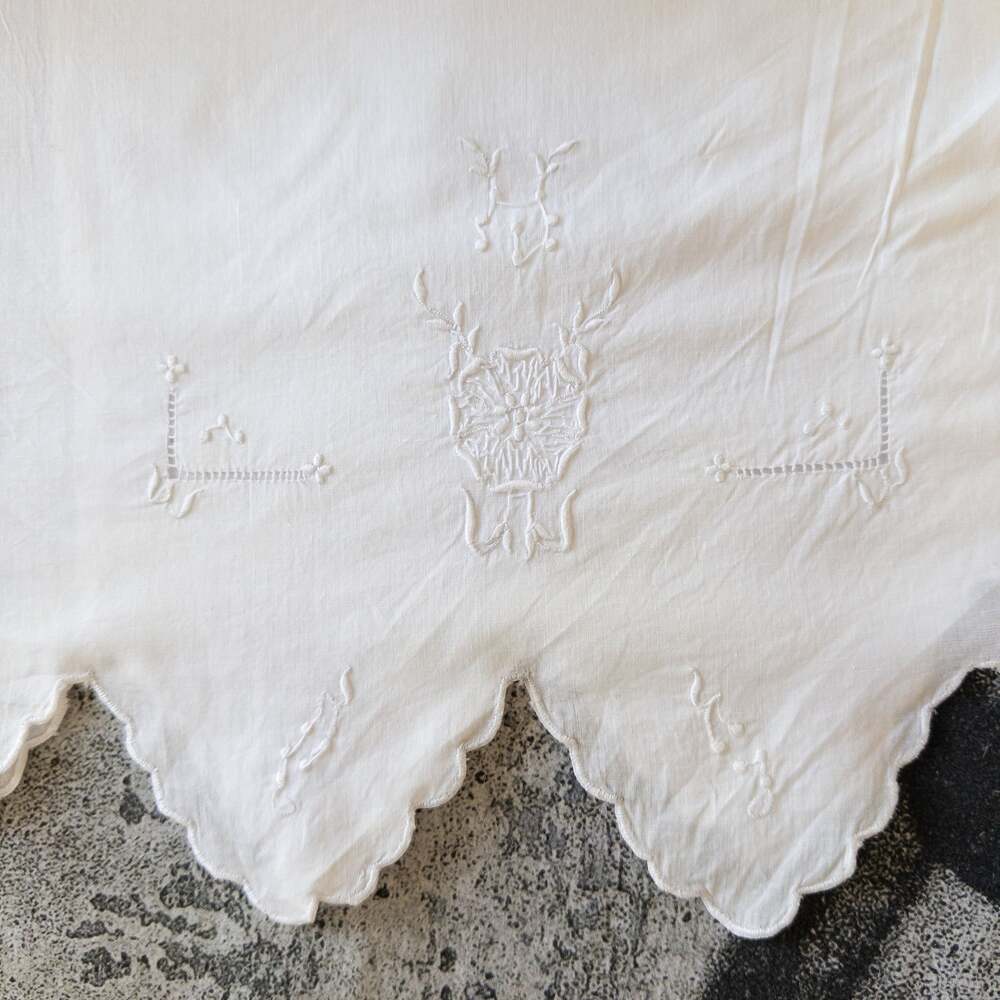 Antique 1920's punch work embroidered slip dress, white cotton, L/XL/48” waist - Picture 4 of 8